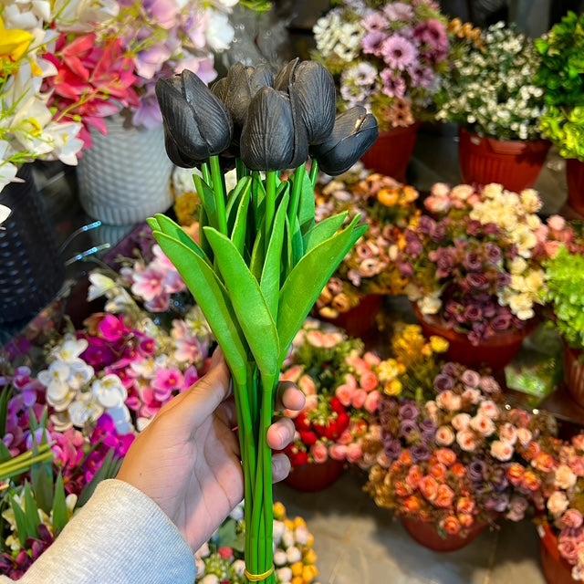Black 10 Piece Tulip Bunch